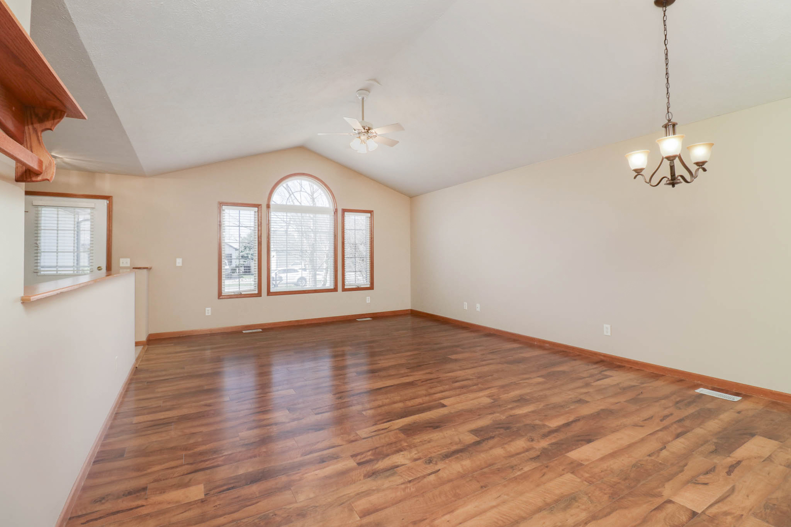 1407 Windham Hill Road, Unit 1407 Bloomington, IL 61704 - Photo 6 of 41