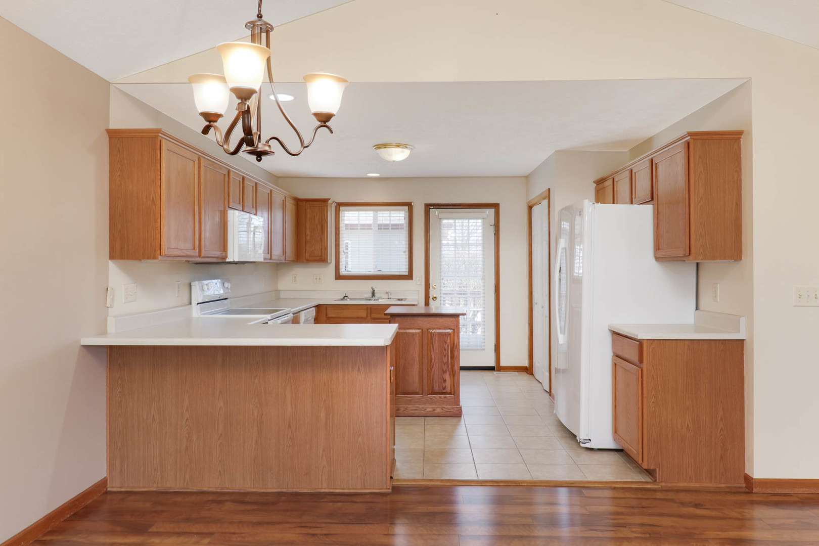 1407 Windham Hill Road, Unit 1407 Bloomington, IL 61704 - Photo 7 of 41
