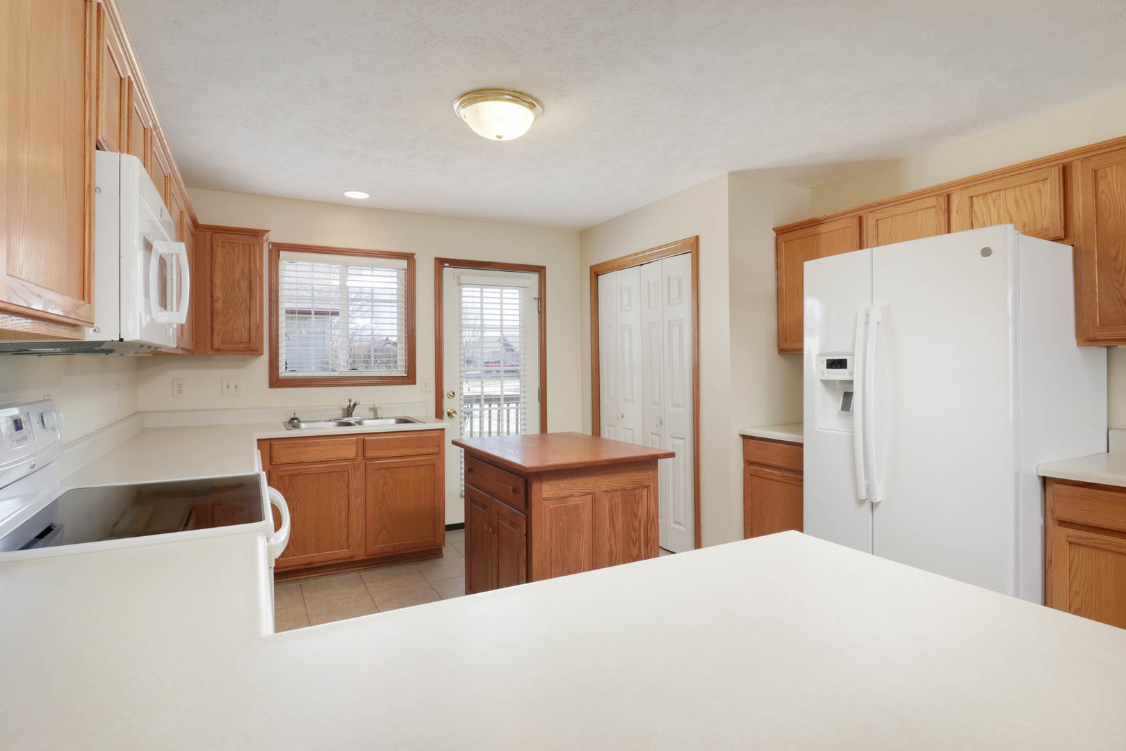 1407 Windham Hill Road, Unit 1407 Bloomington, IL 61704 - Photo 9 of 41