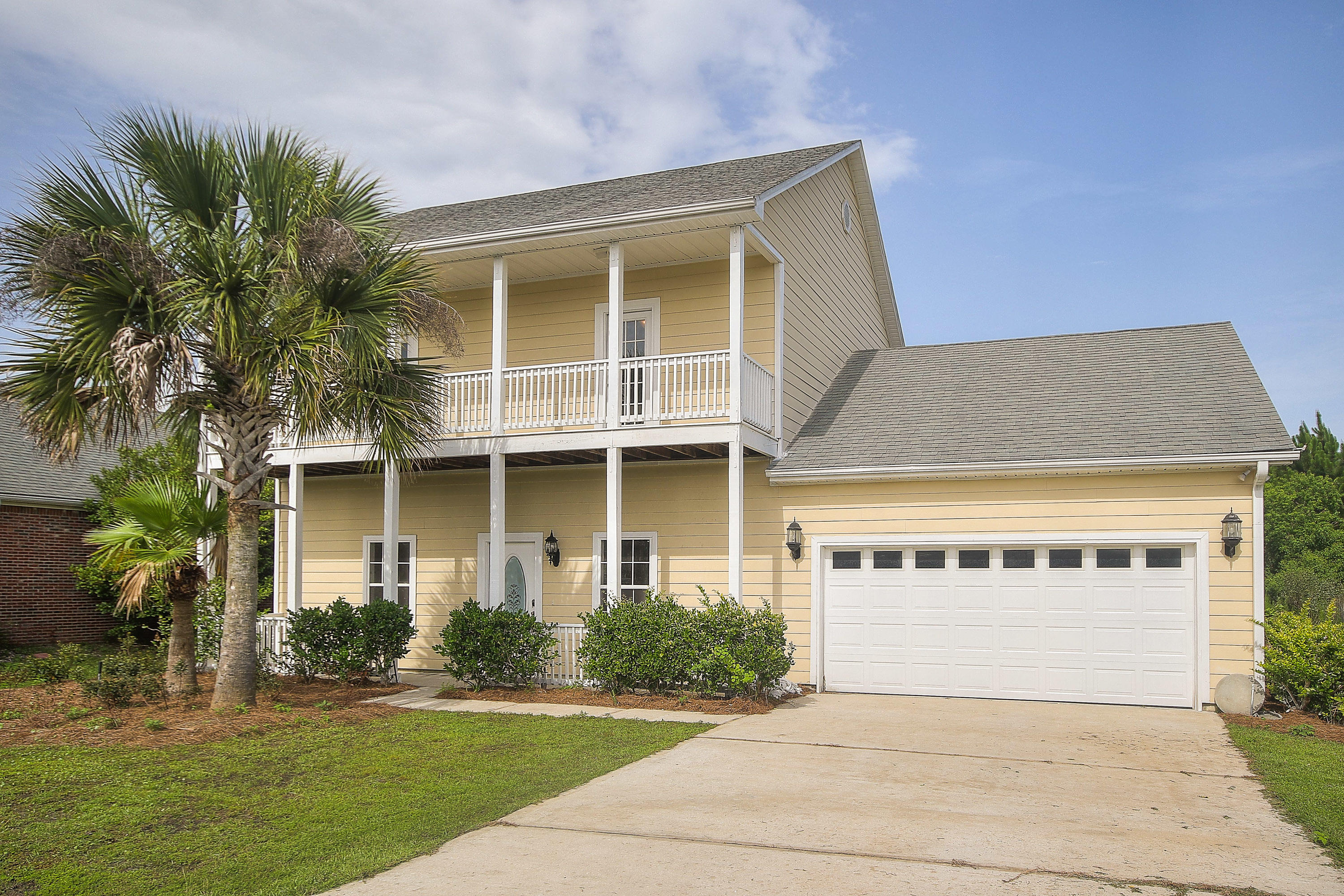 260 Tropical Way Freeport, FL 32439 - Photo 2 of 27 Gallery Image 2