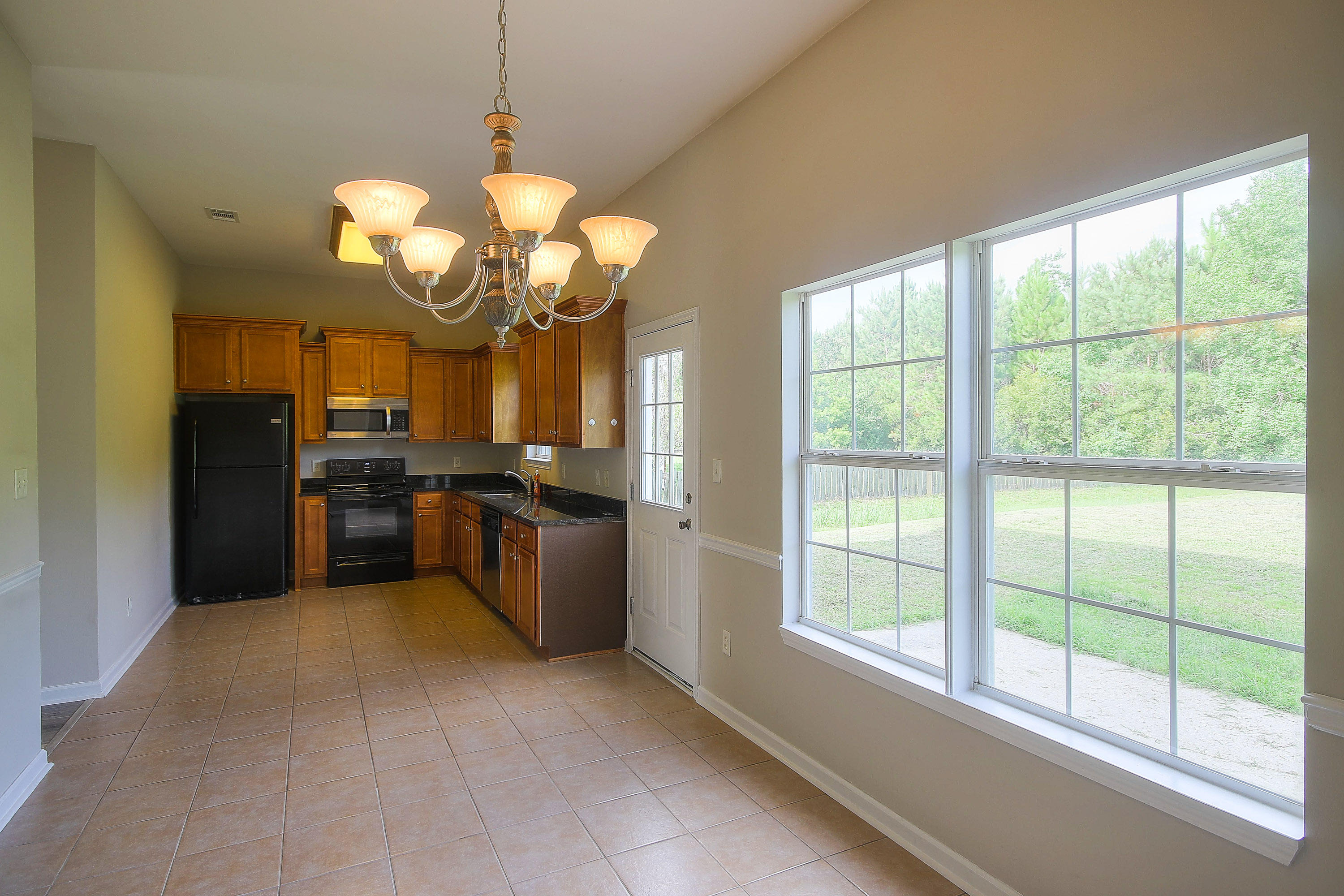260 Tropical Way Freeport, FL 32439 - Photo 12 of 27 Gallery Image 12