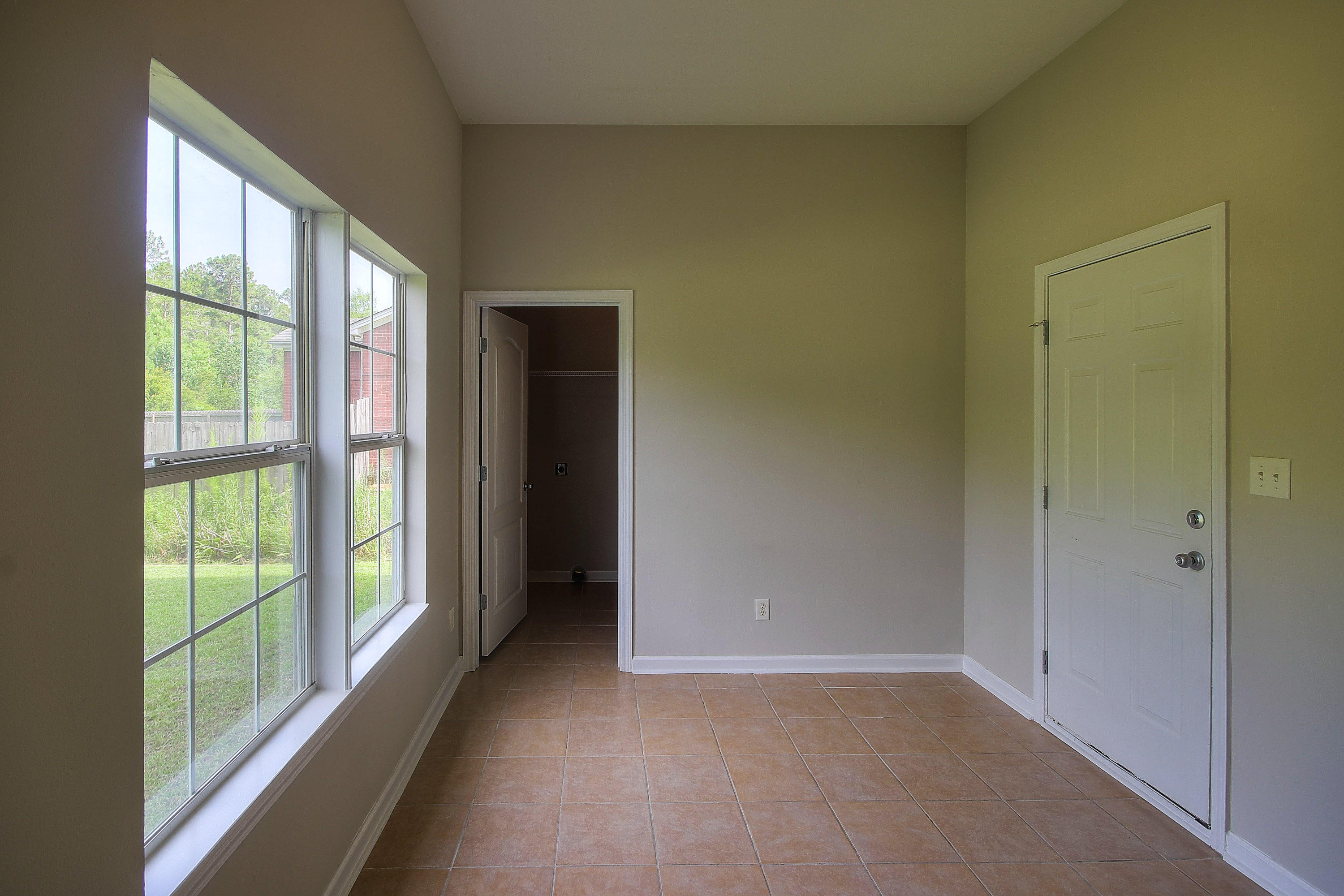 260 Tropical Way Freeport, FL 32439 - Photo 13 of 27 Gallery Image 13
