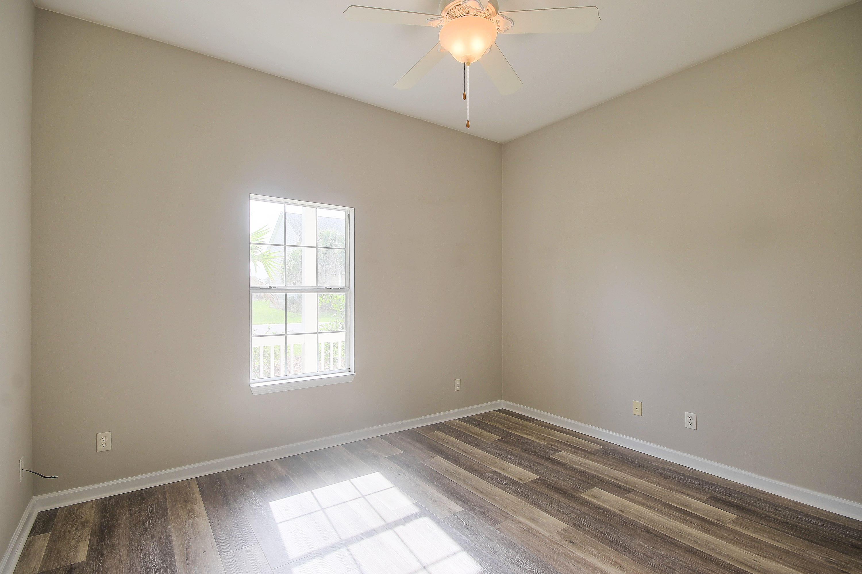 260 Tropical Way Freeport, FL 32439 - Photo 15 of 27 Gallery Image 15