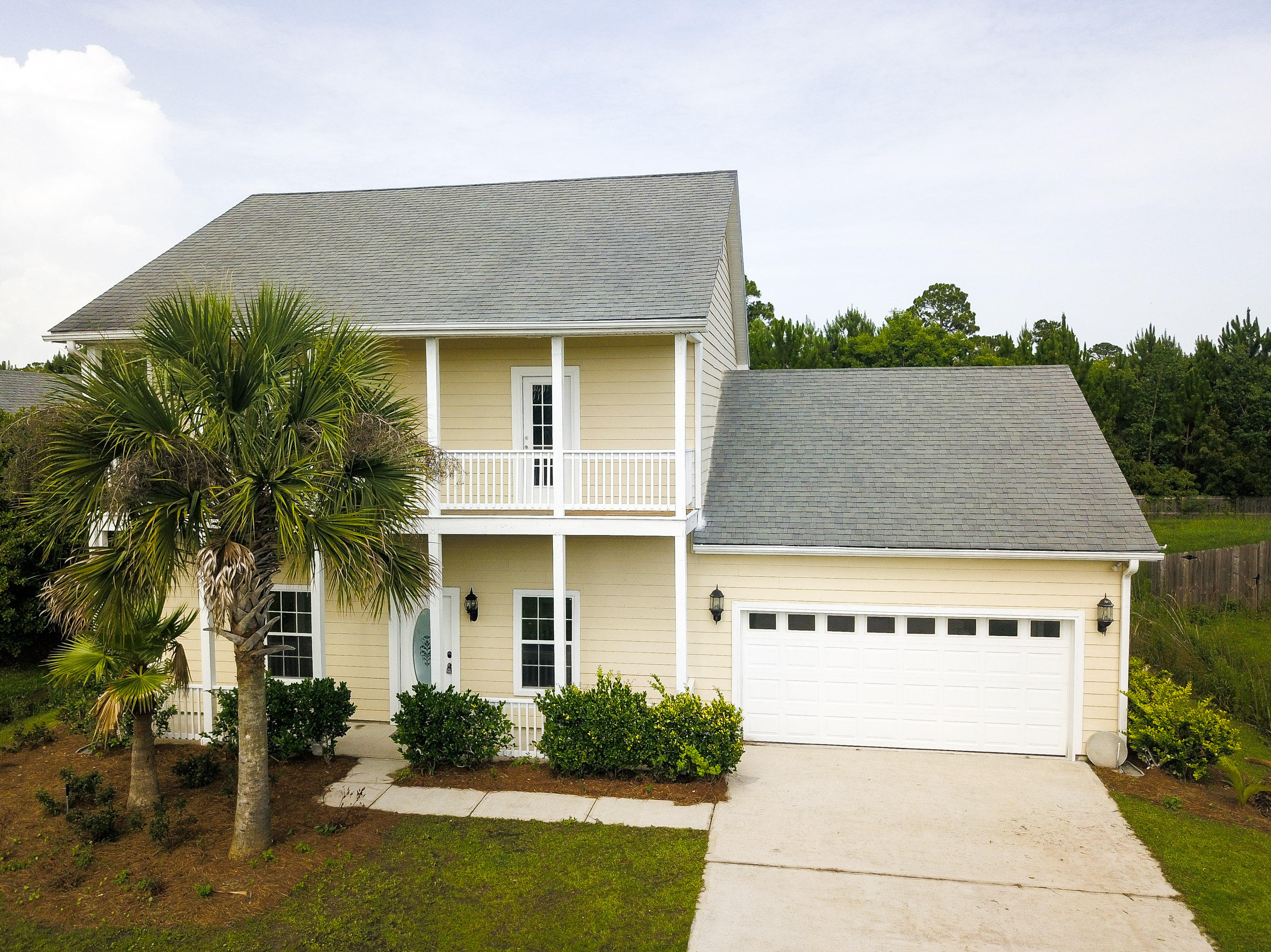 260 Tropical Way Freeport, FL 32439 - Photo 3 of 27 Gallery Image 3
