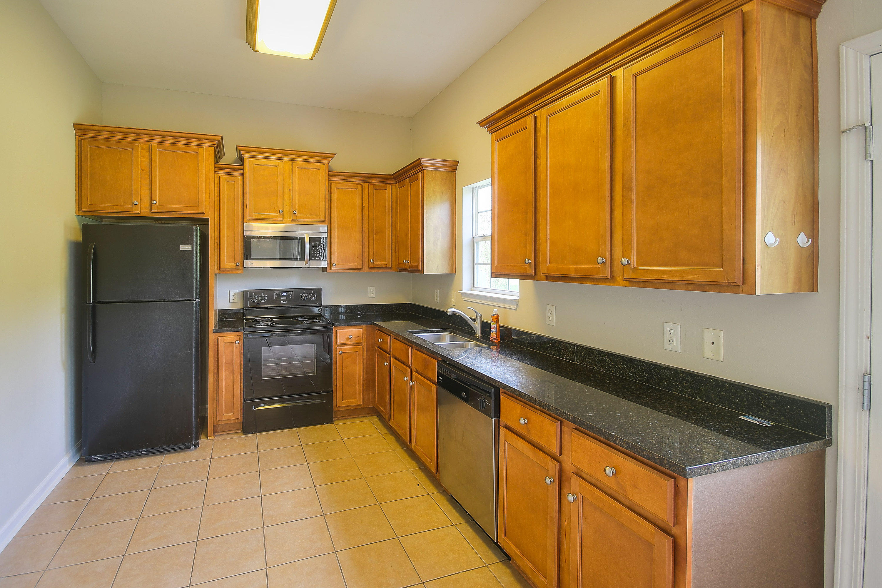 260 Tropical Way Freeport, FL 32439 - Photo 10 of 27 Gallery Image 10