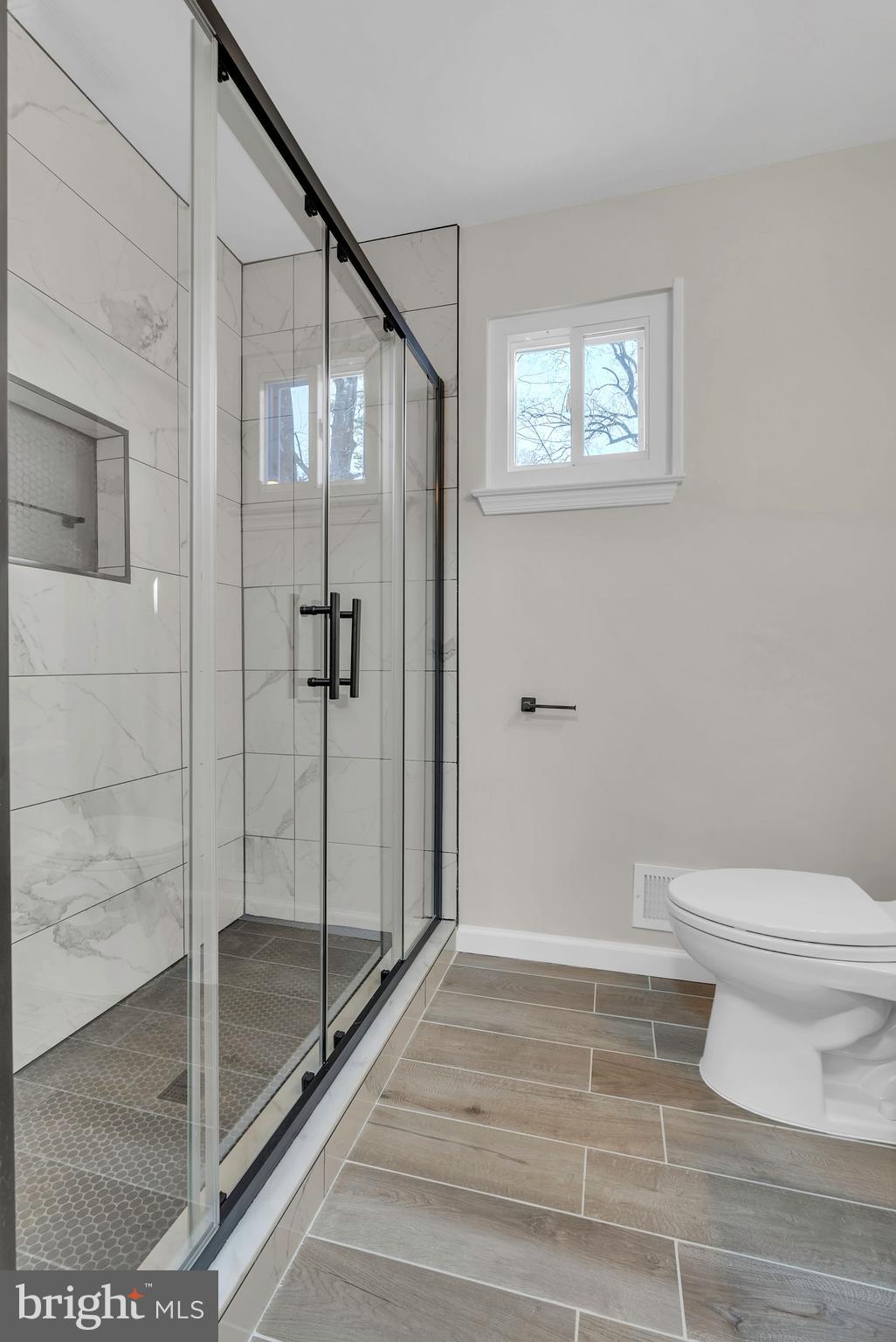 616 Hyde Road Silver Spring, MD 20902 - Photo 32 of 41