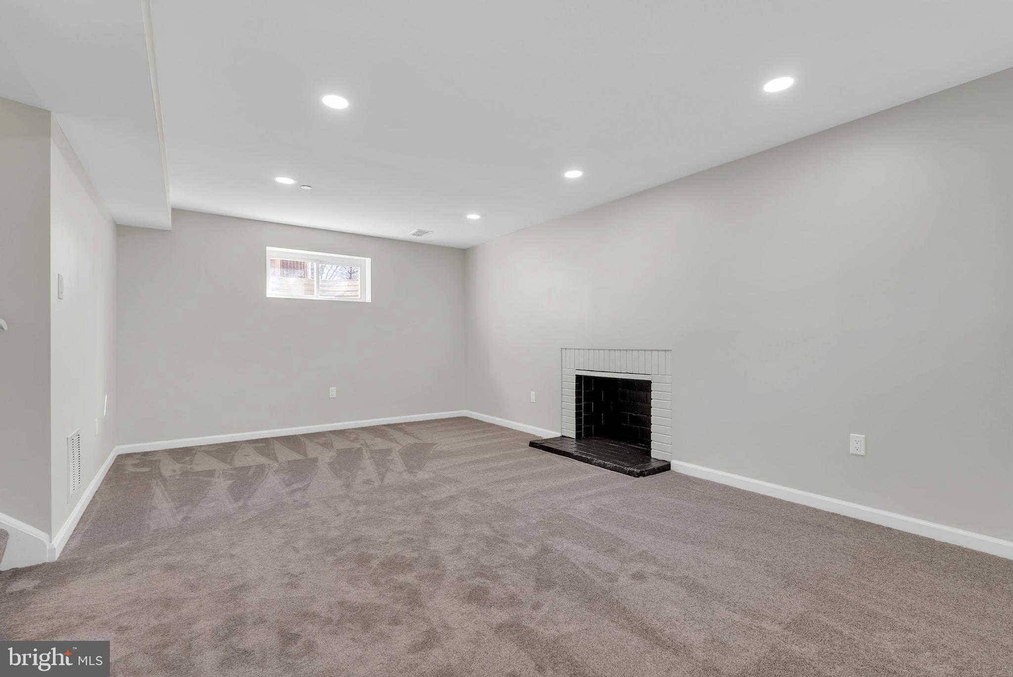 616 Hyde Road Silver Spring, MD 20902 - Photo 33 of 41