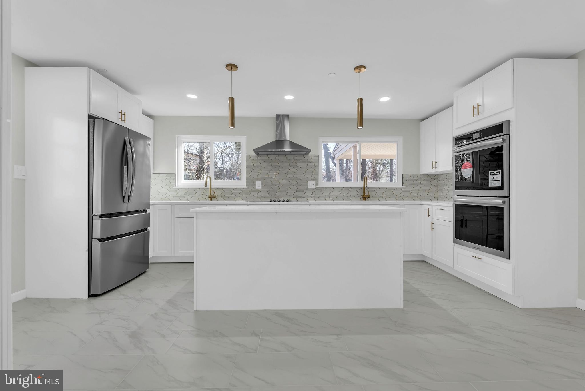 616 Hyde Road Silver Spring, MD 20902 - Photo 9 of 41