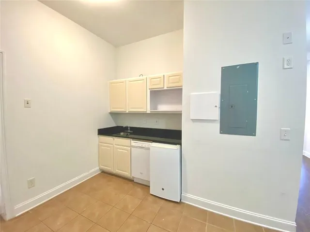 $2,900 | 3824 Highlands Parkway Southeast, Unit 9, Smyrna, GA 30082