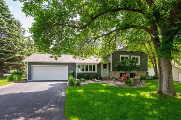$479,900 | 7896 Berkshire Lane North, Maple Grove, MN 55311