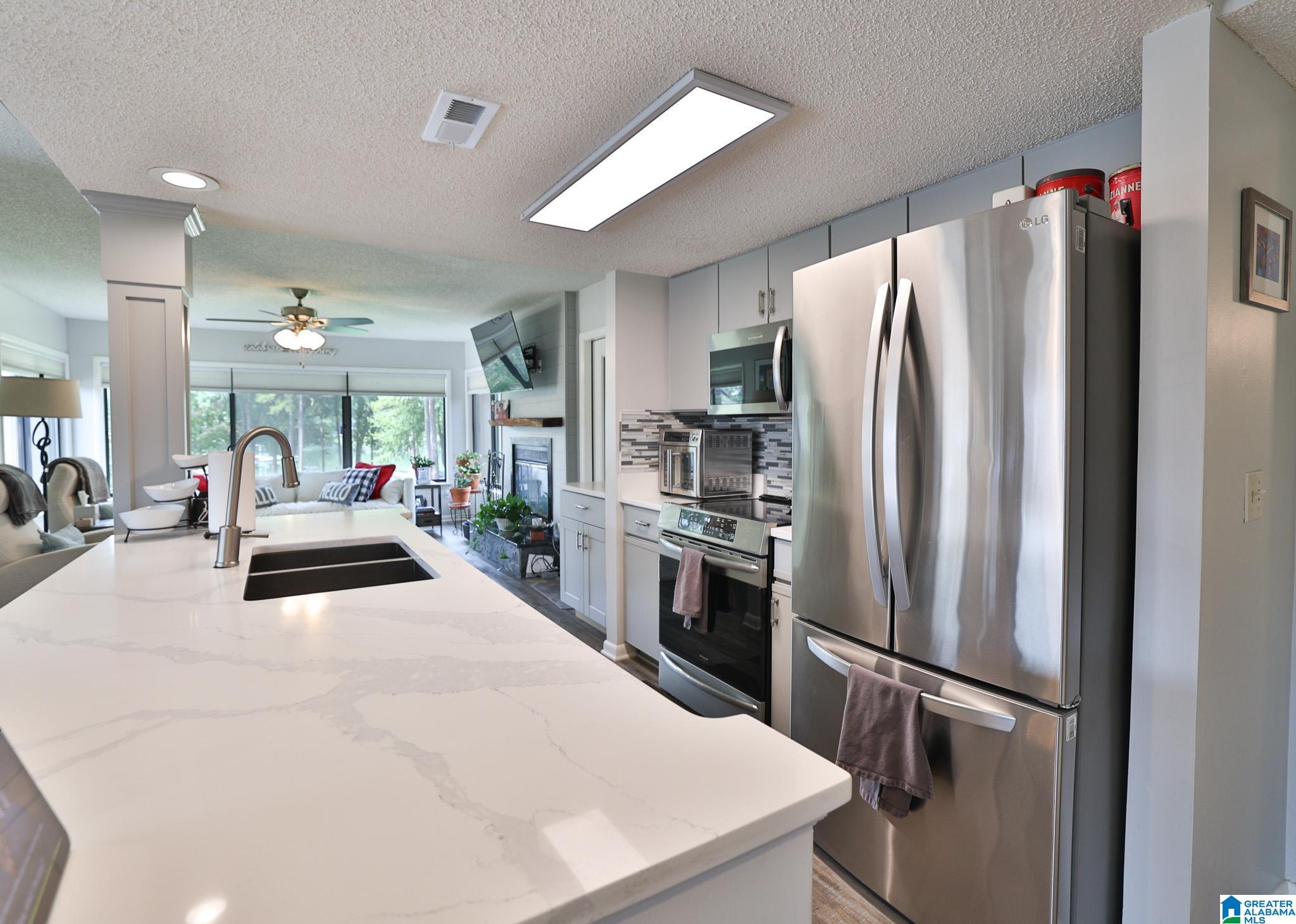 402 Paradise Isle, Unit 402 Riverside, AL 35135 - Photo 11 of 51
