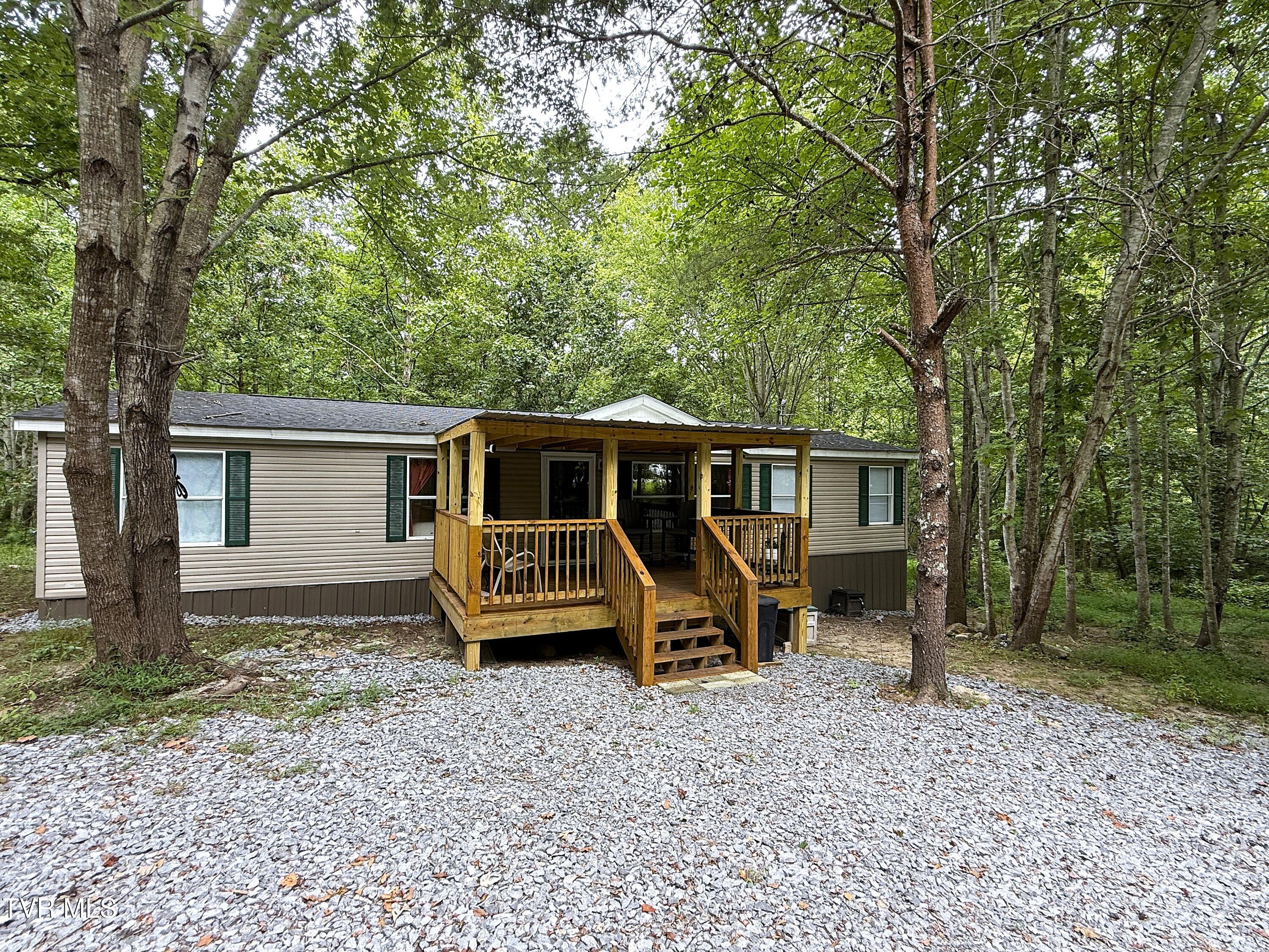 410 Angel Way Newport, TN 37821 - Photo 2 of 35 2