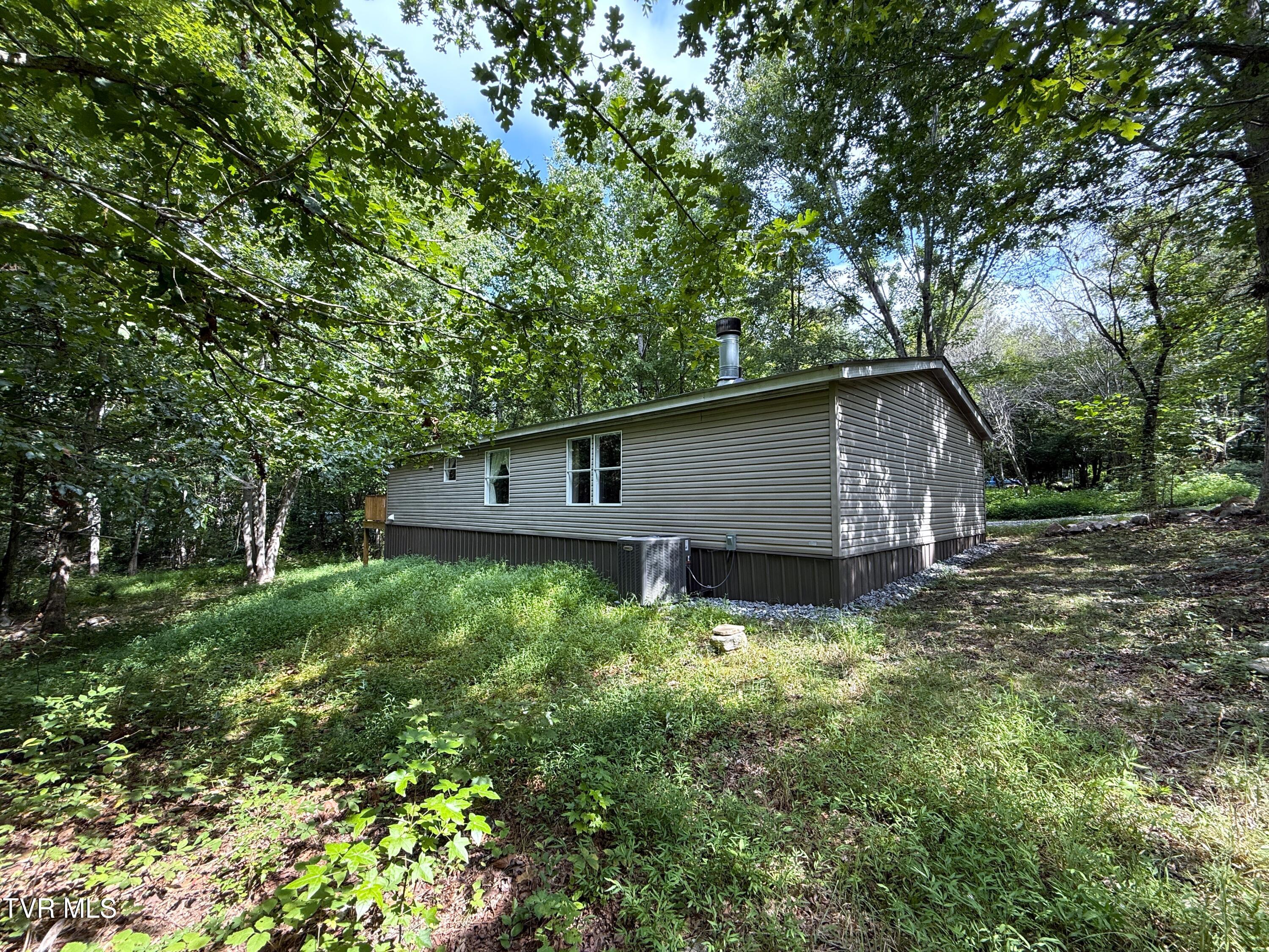 410 Angel Way Newport, TN 37821 - Photo 32 of 35 31