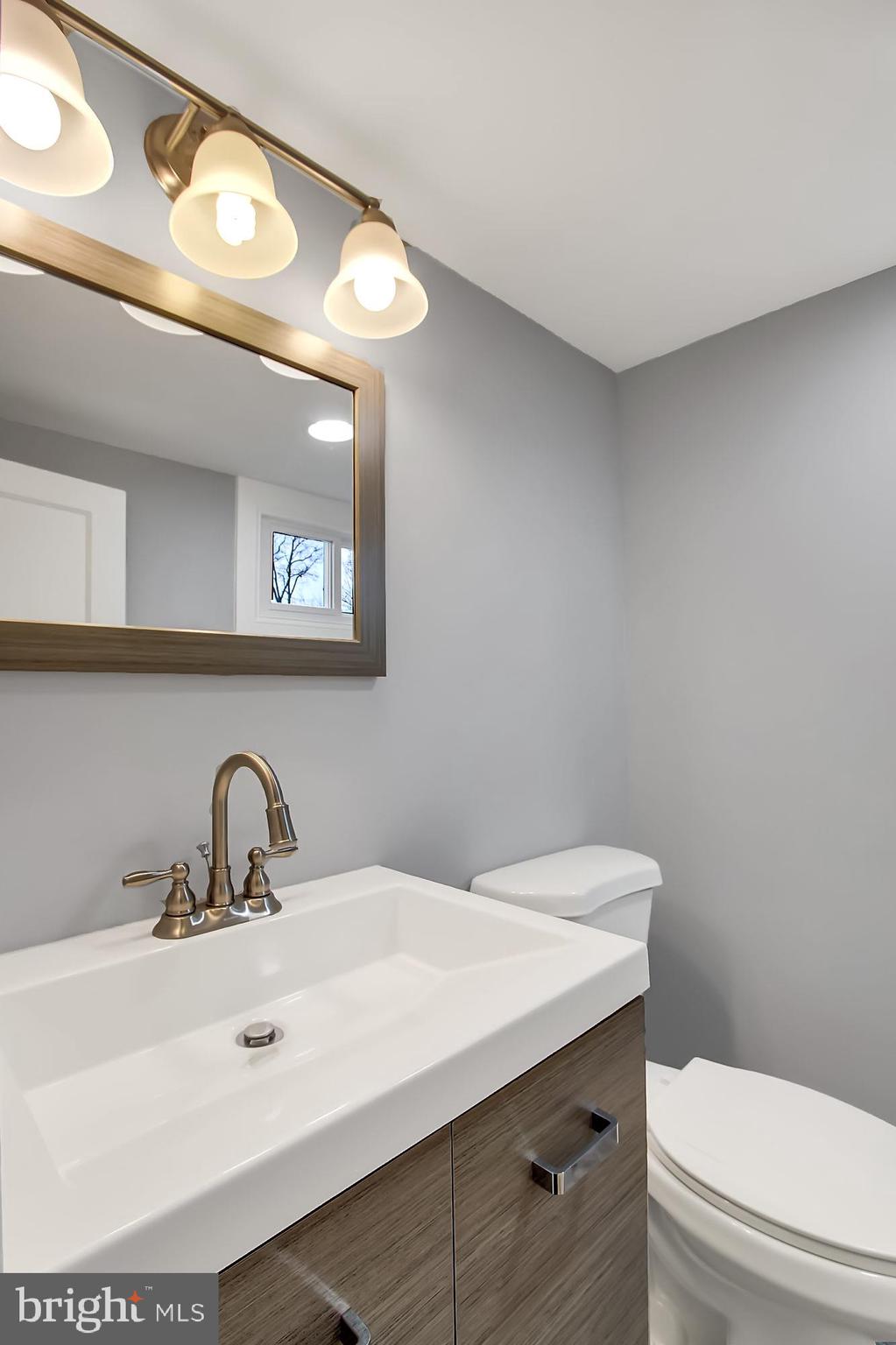 31 Stemmers Run Road Baltimore, MD 21221 - Photo 17 of 26 Gallery Image 17