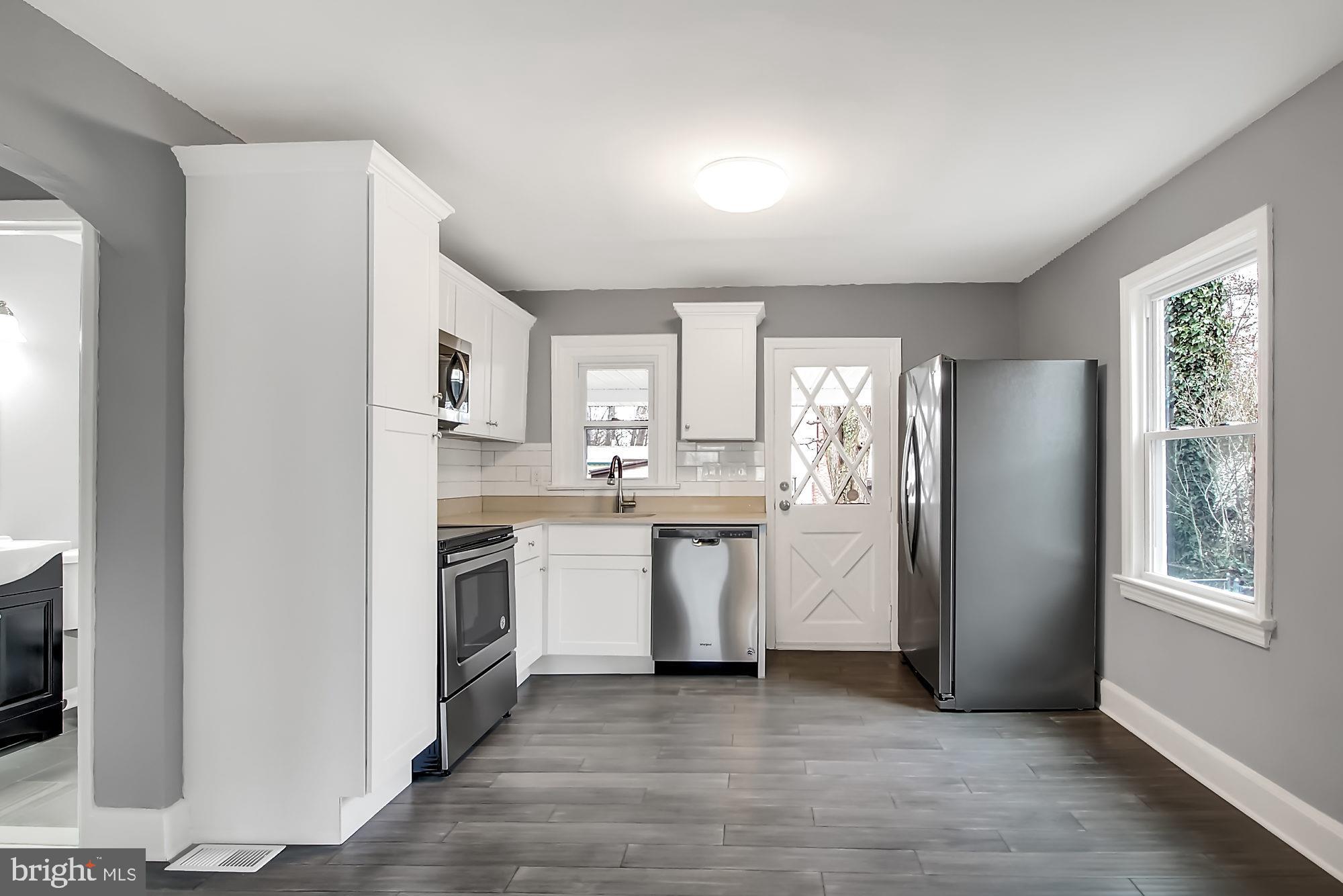31 Stemmers Run Road Baltimore, MD 21221 - Photo 5 of 26 Gallery Image 5