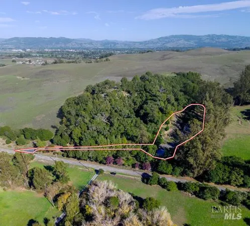 $1,050,000 | 6675 Petersen Road, Petaluma, CA 94952