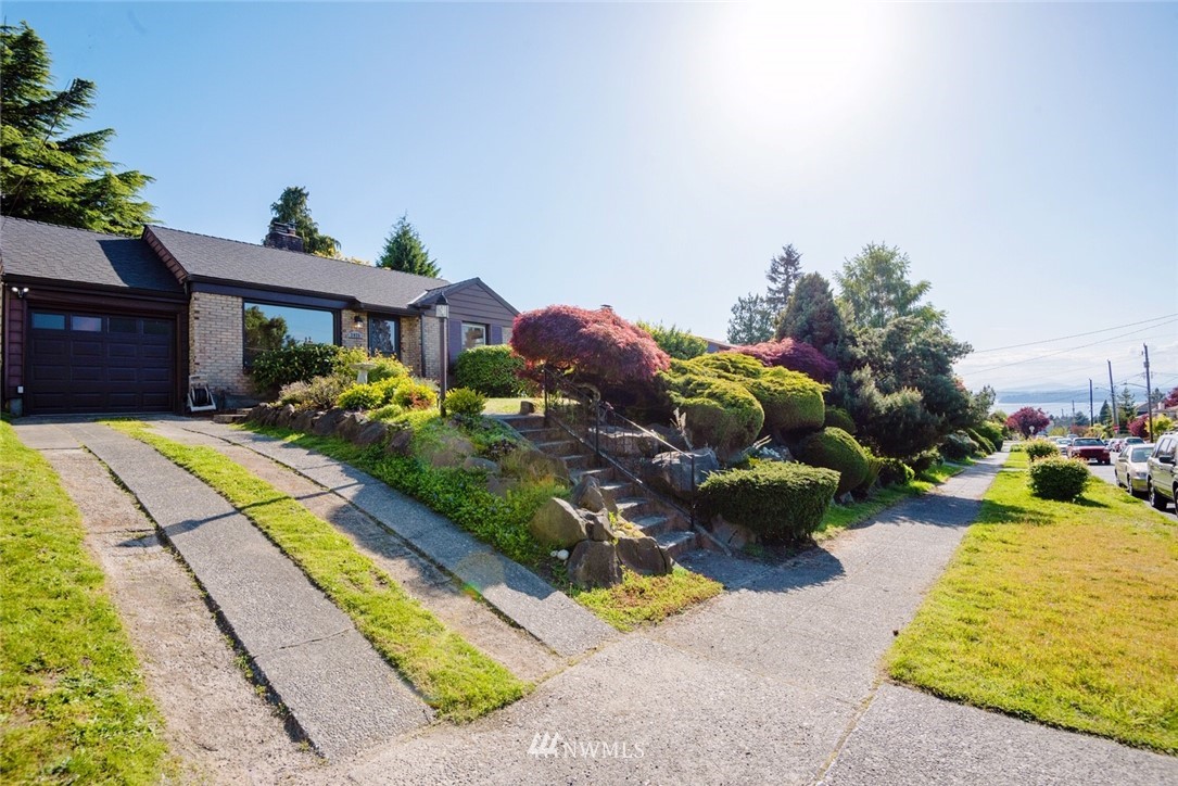 3925 Southwest Rose Street Seattle, WA 98136 - Photo 2 of 13 Gallery Image 2