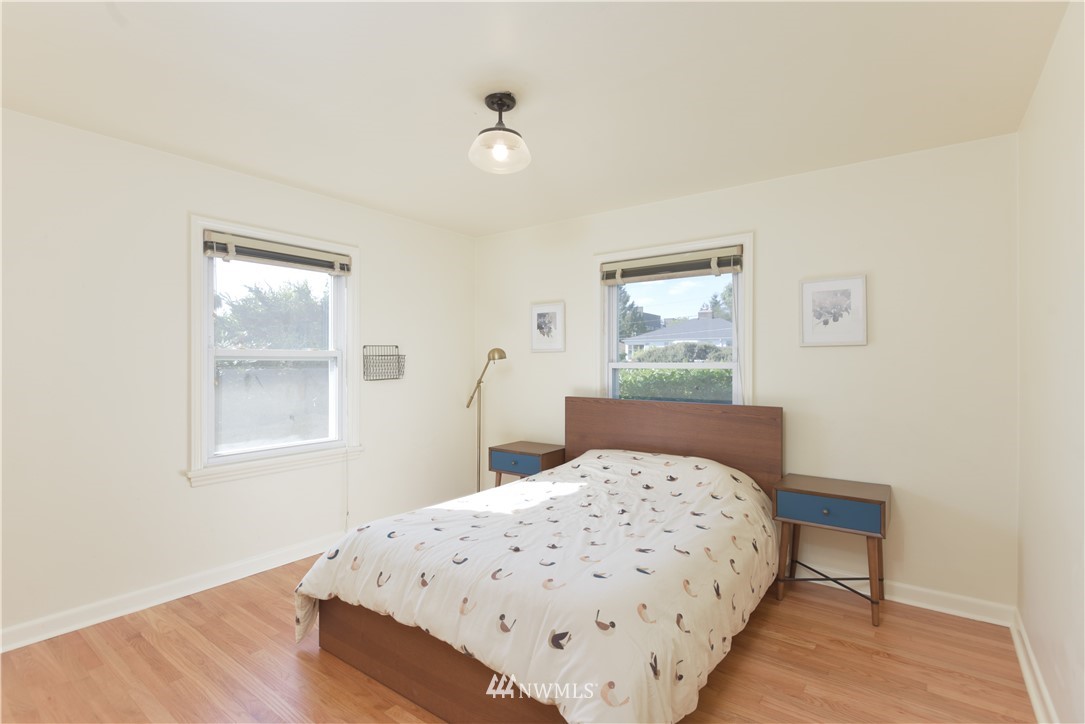 3925 Southwest Rose Street Seattle, WA 98136 - Photo 7 of 13 Gallery Image 7