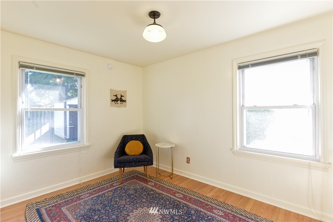 3925 Southwest Rose Street Seattle, WA 98136 - Photo 8 of 13 Gallery Image 8