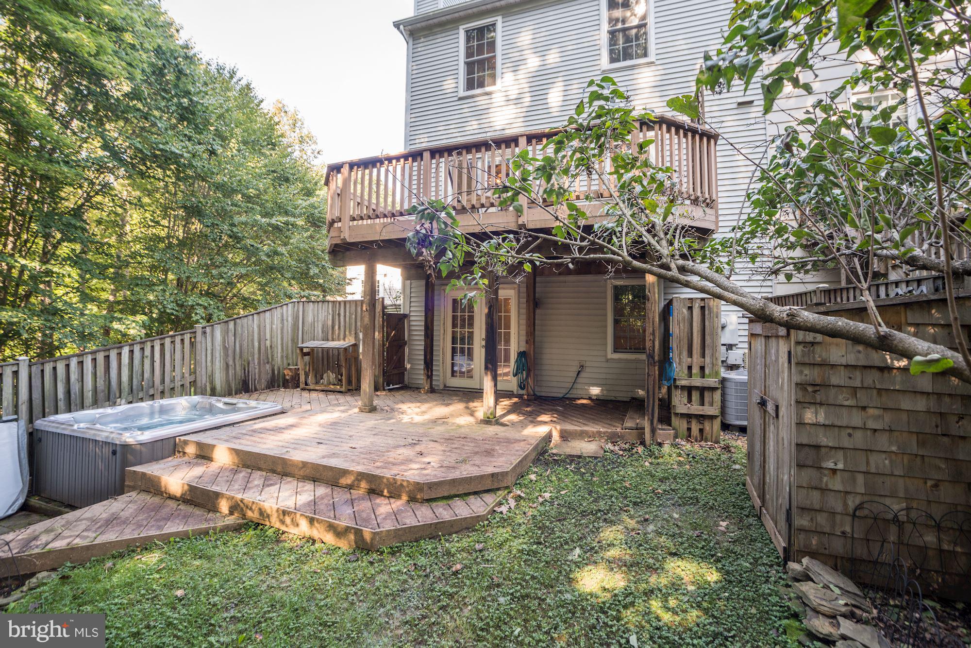 7320 Spring View Court Springfield, VA 22153 - Photo 27 of 30 Side & Rear entrance to back yard.