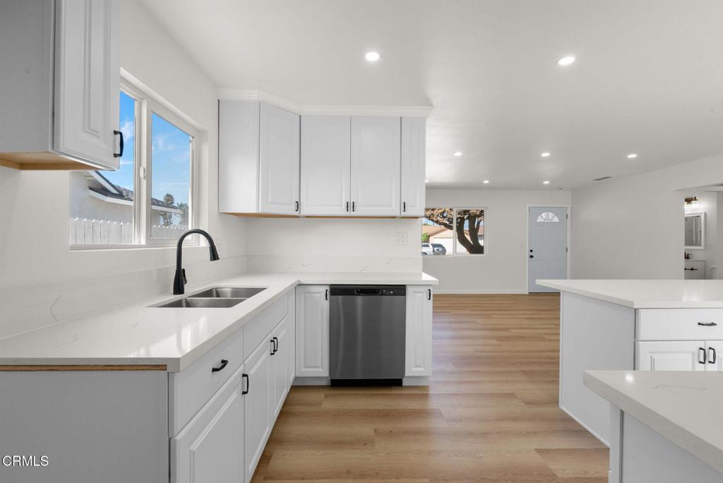 840 Morro Way Oxnard, CA 93033 - Photo 8 of 31 morro 8