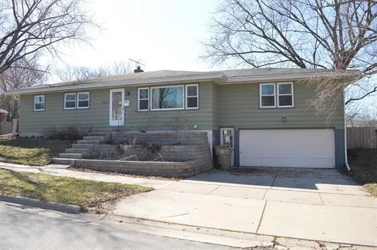 $399,900 | 1002 Ellen Avenue, Madison, WI 53716