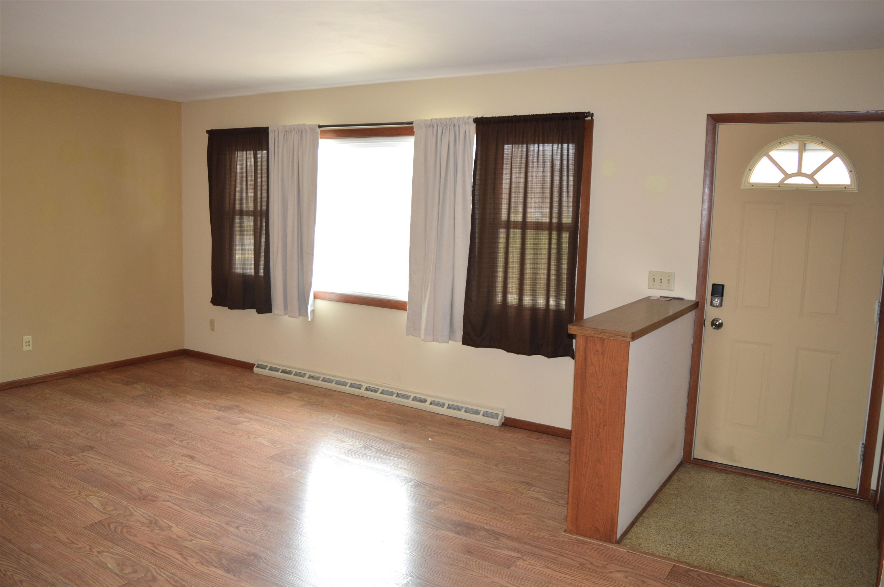 1002 Ellen Avenue Madison, WI 53716 - Photo 2 of 25