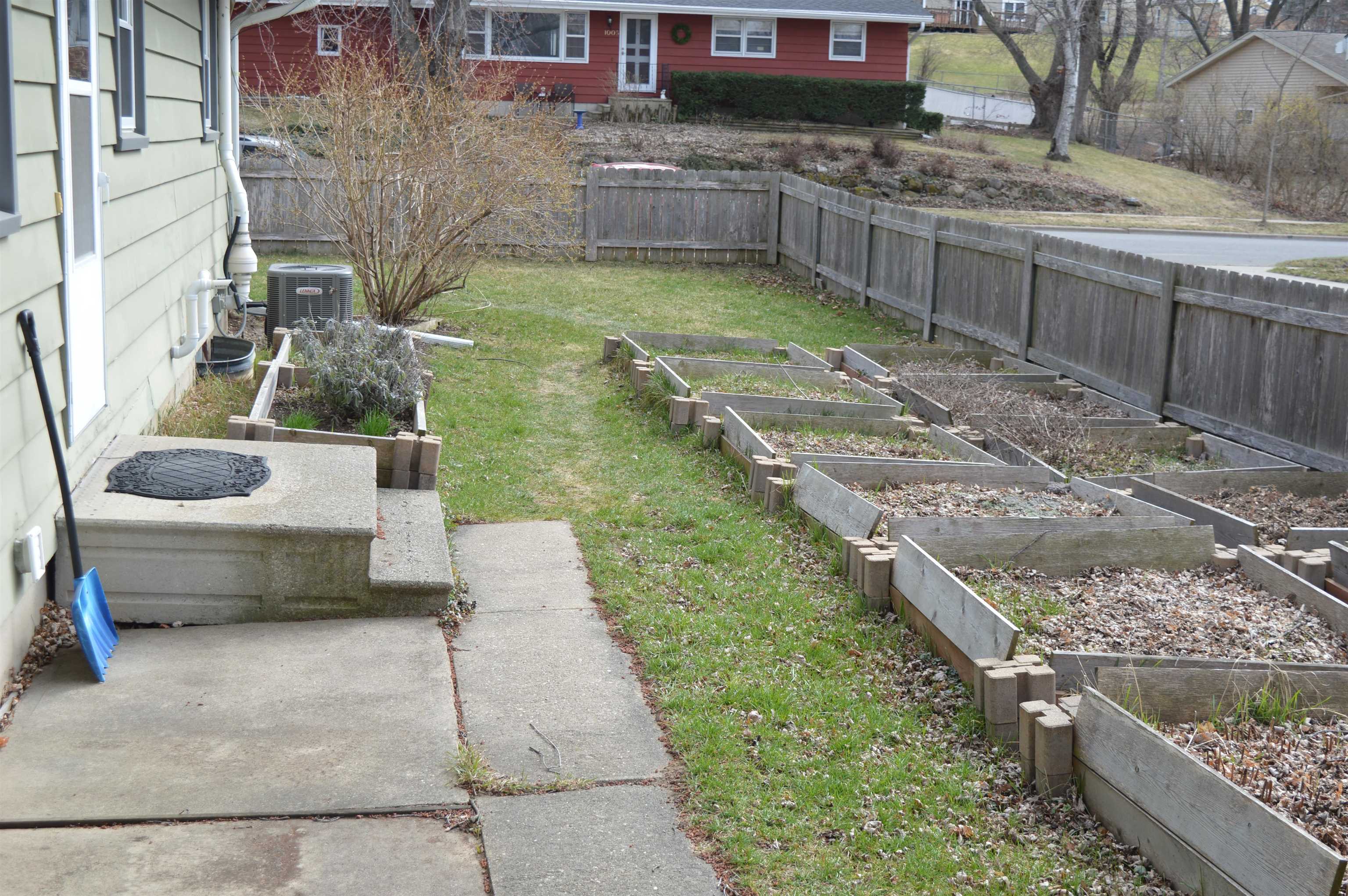 1002 Ellen Avenue Madison, WI 53716 - Photo 23 of 25