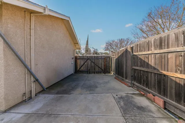 $469,996 | 1208 Ojai Lane, Modesto, CA 95355