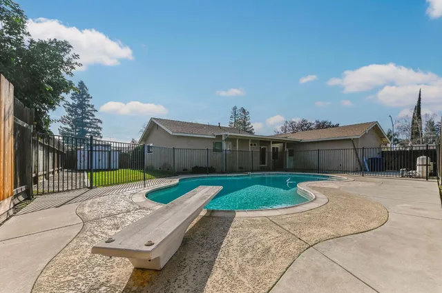 $469,996 | 1208 Ojai Lane, Modesto, CA 95355