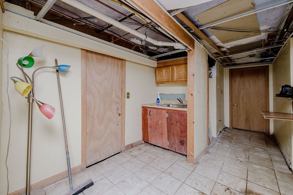 154 Mott Street Fall River, MA 02721 - Photo 42 of 42