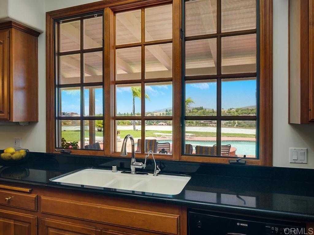 18246 Via Ascenso Rancho Santa Fe, CA 92091 - Photo 30 of 59