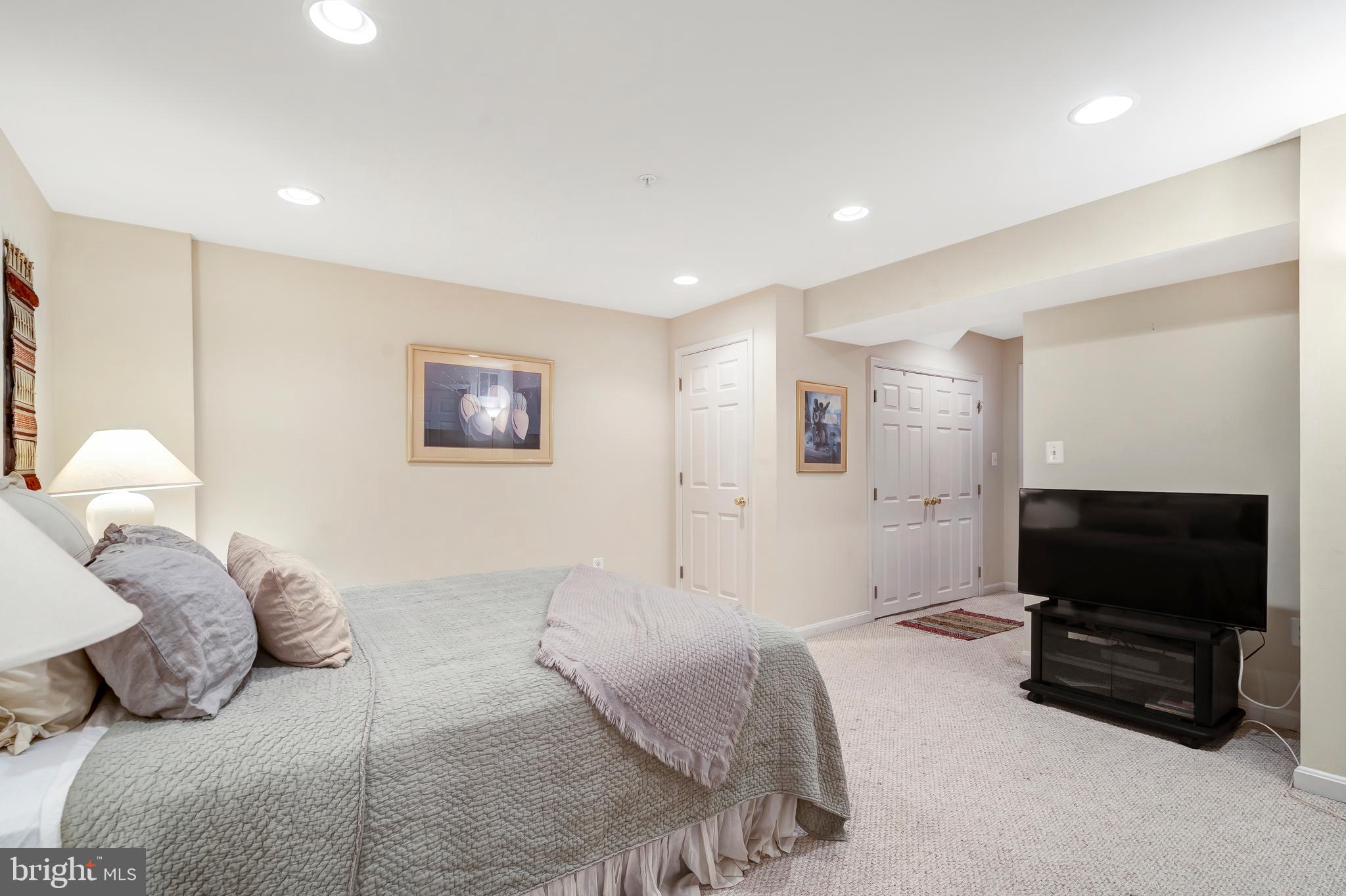 11022 Hemingway Court Silver Spring, MD 20902 - Photo 22 of 32 Flex/bonus room currently used as a 3rd bedroom.