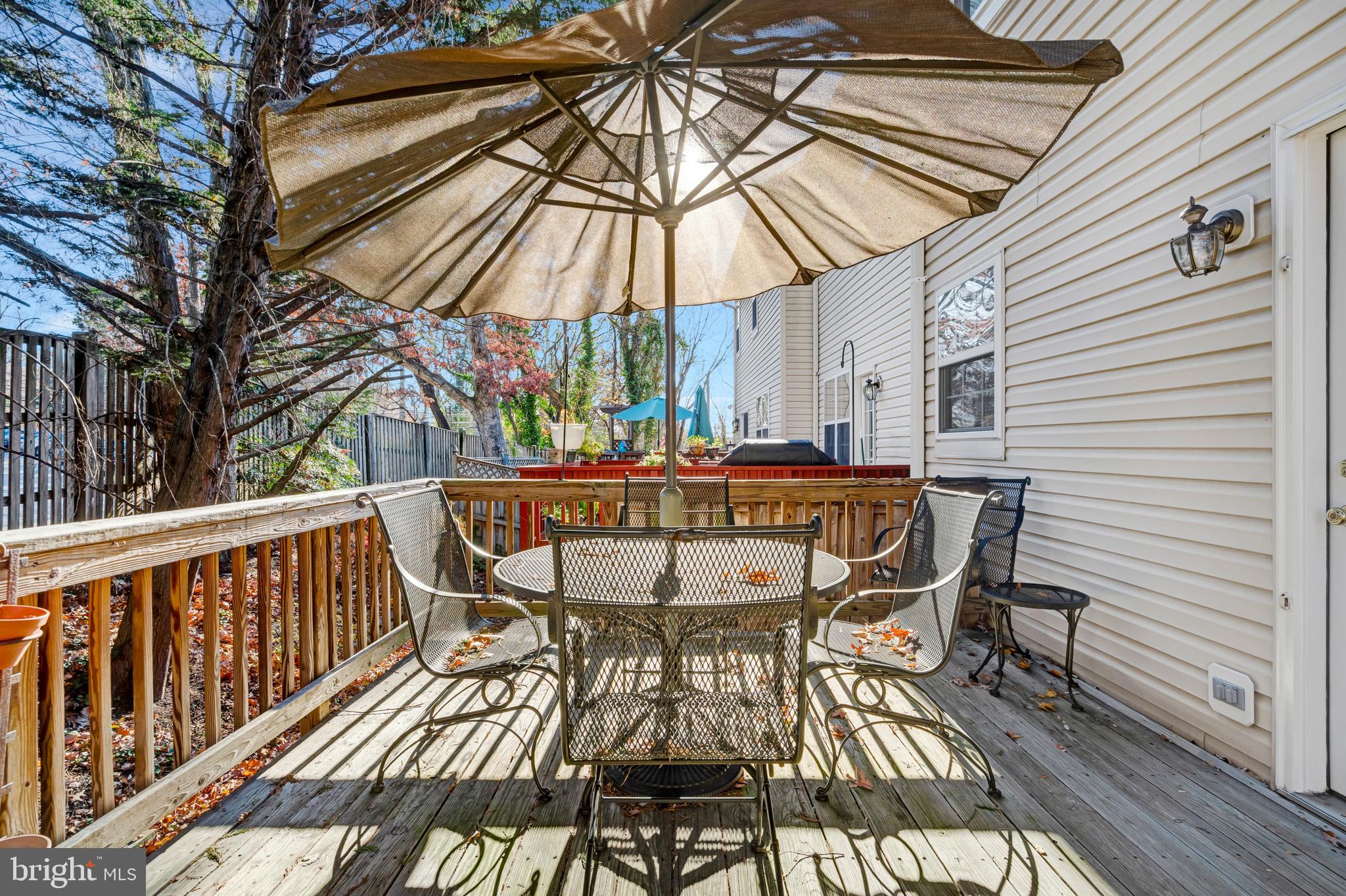 11022 Hemingway Court Silver Spring, MD 20902 - Photo 28 of 32 Al fresco dining.