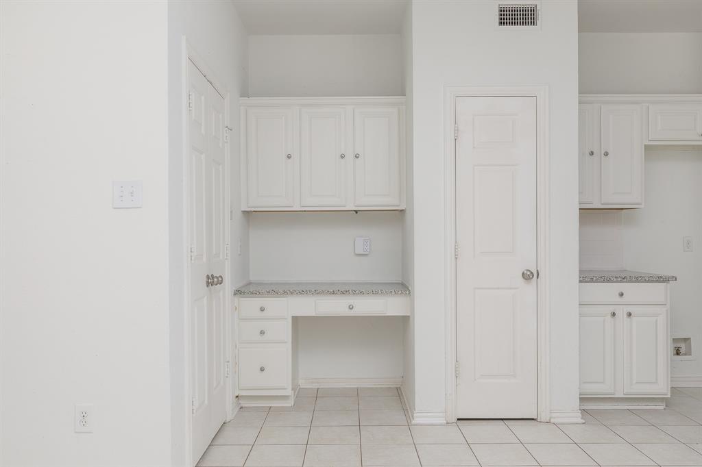 14617 Woodshadow Lane Addison, TX 75001 - Photo 13 of 26