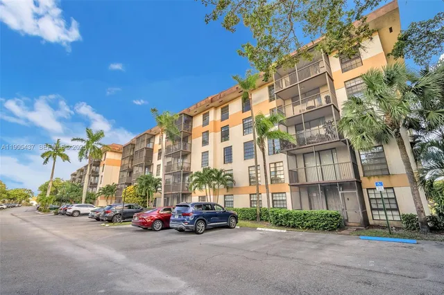 $135,000 | 5570 Northwest 44th Street, Unit 401A, Lauderhill, FL 33319