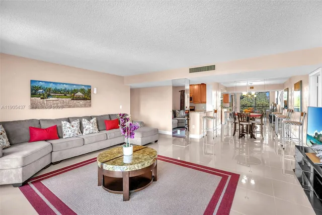 $135,000 | 5570 Northwest 44th Street, Unit 401A, Lauderhill, FL 33319