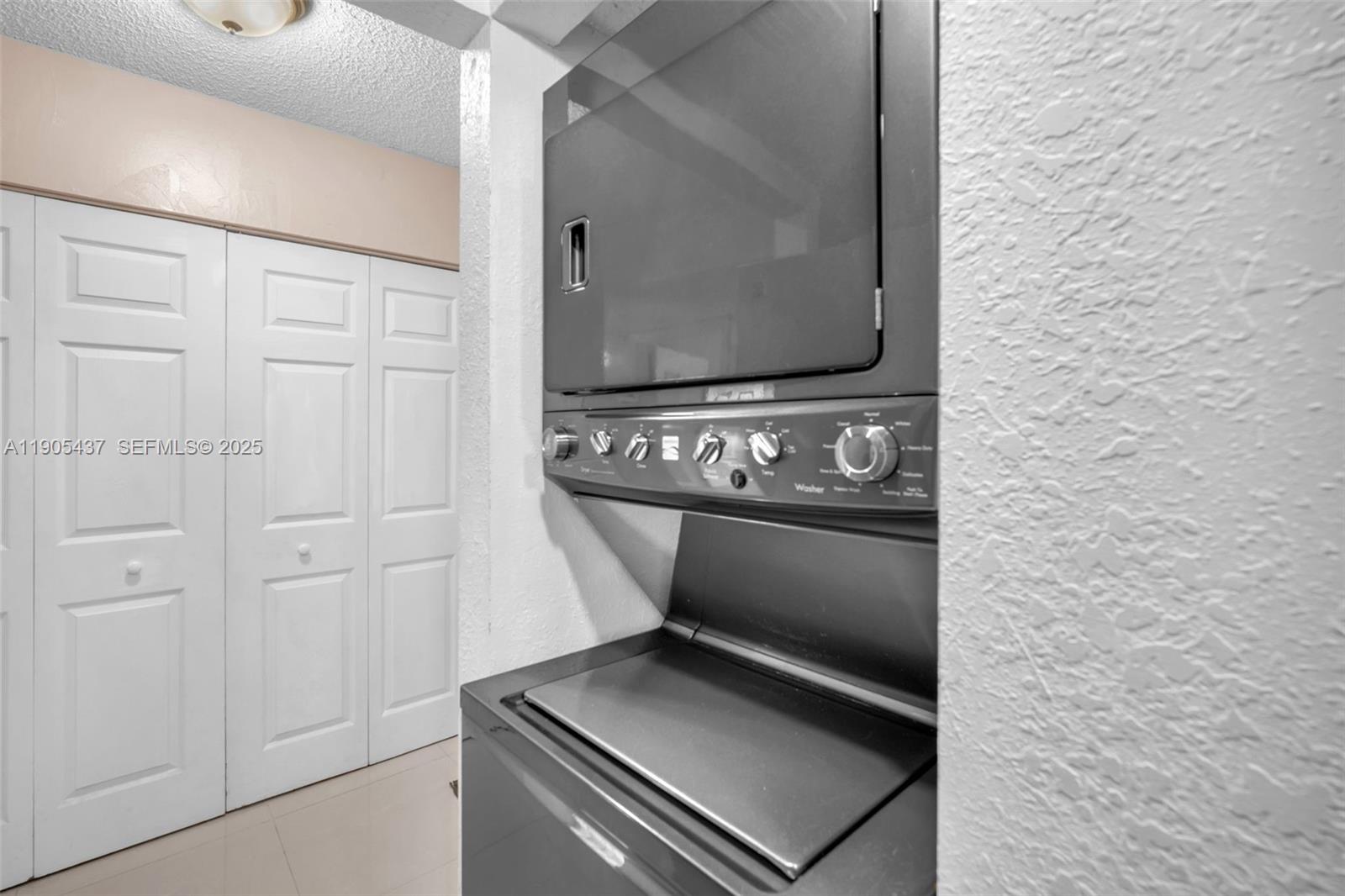 5570 Northwest 44th Street, Unit 401A Lauderhill, FL 33319 - Photo 5 of 19
