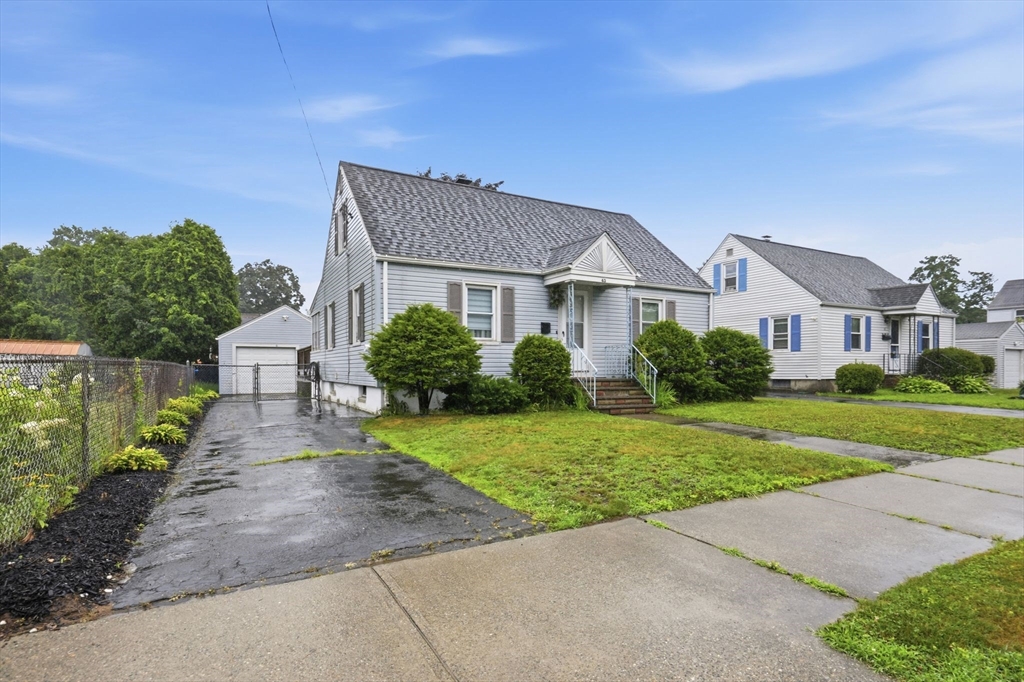 63 Fordham Street Springfield, MA 01104 - Photo 4 of 39