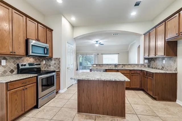 $2,995 | 9056 Crestview Drive, Denton, TX 76207