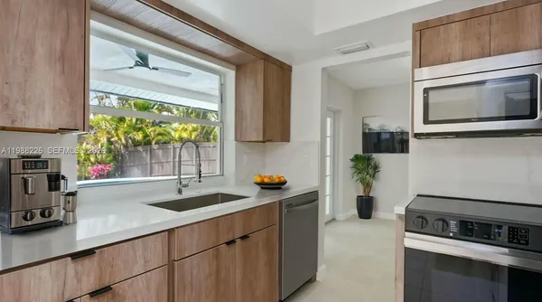 $699,000 | 3699 Northwest 17th Way, Oakland Park, FL 33309