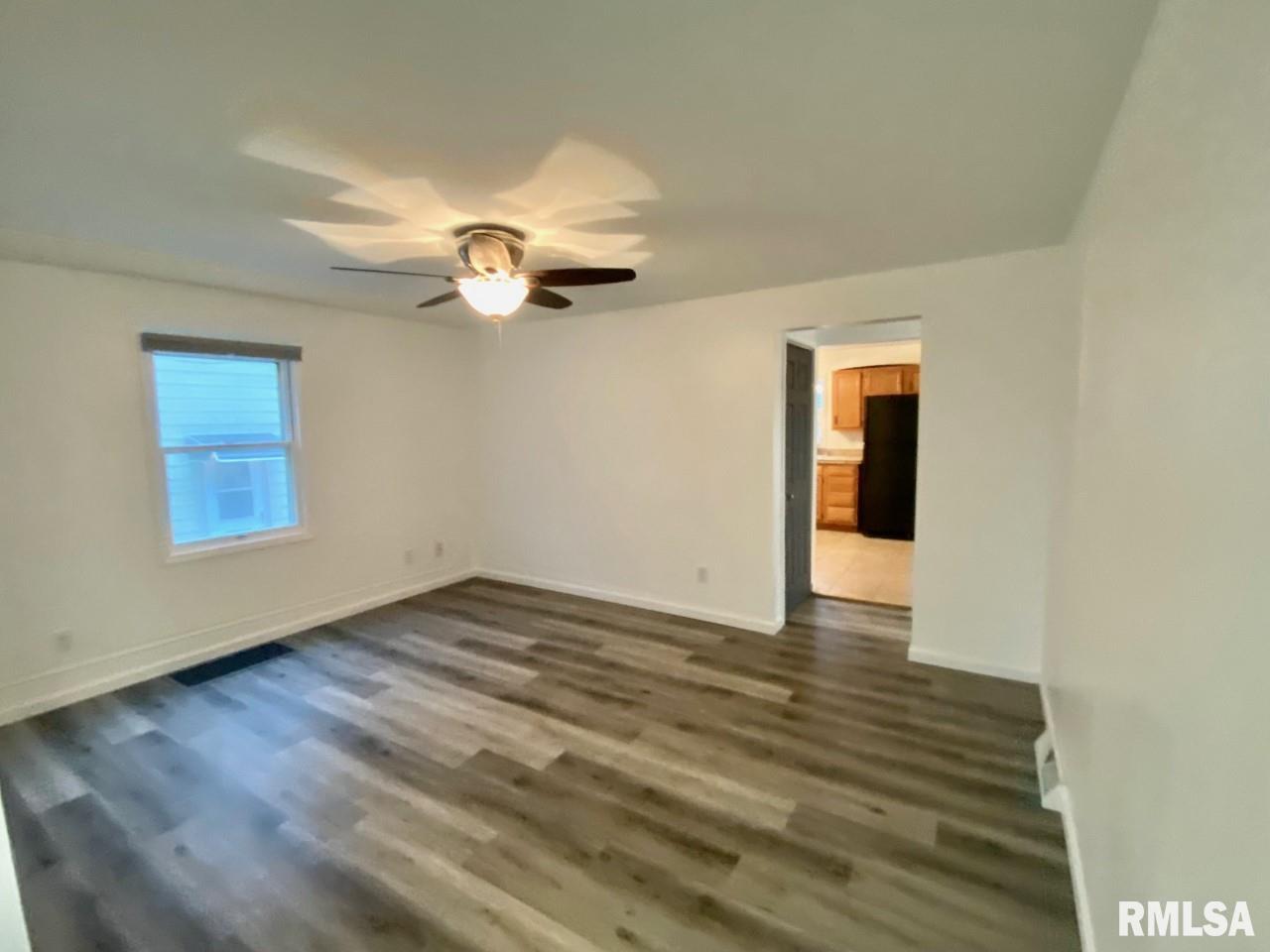 2512 East Keys Avenue Springfield, IL 62702 - Photo 5 of 41