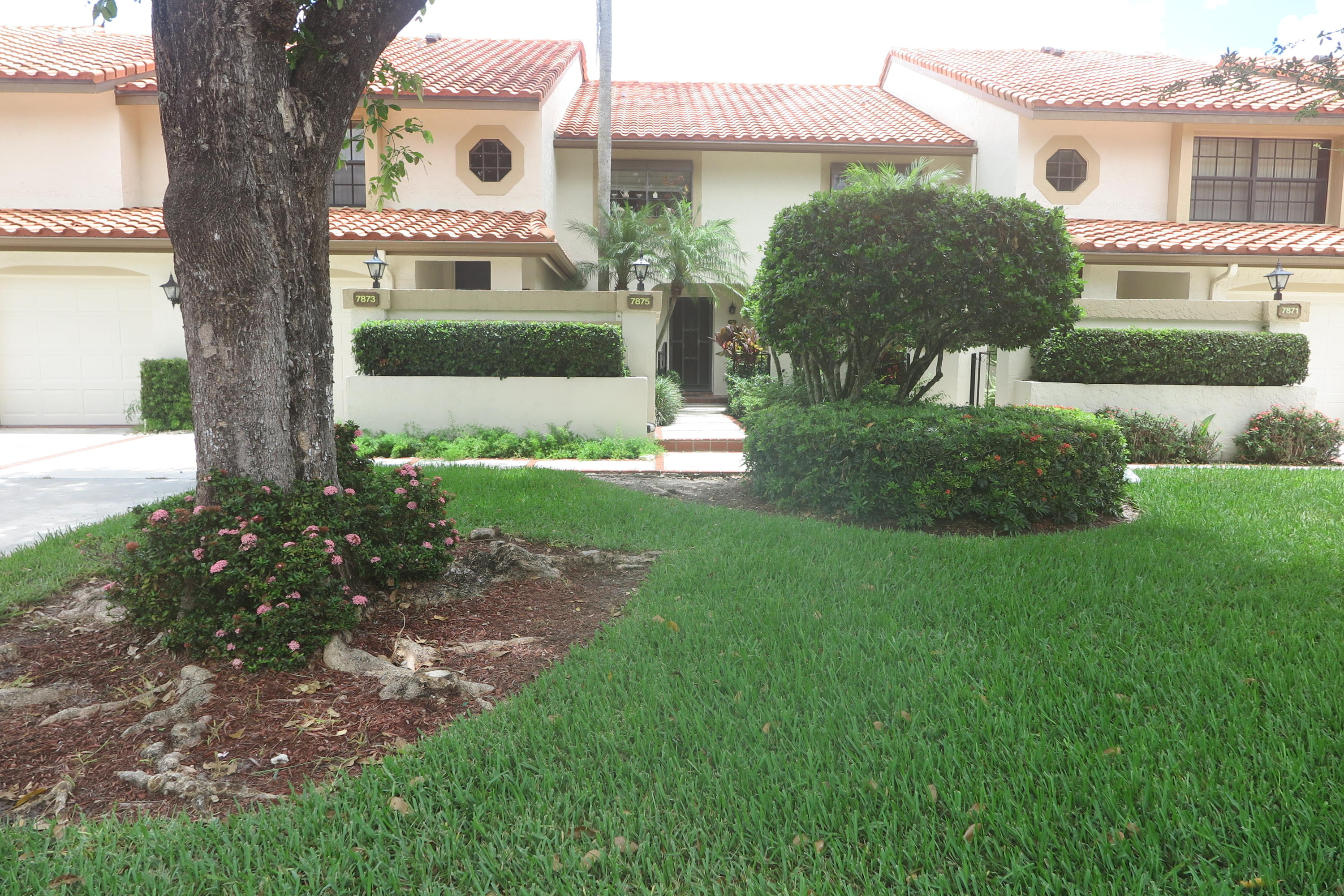 7875 La Mirada Drive Boca Raton, FL 33433 - Photo 3 of 16 Front