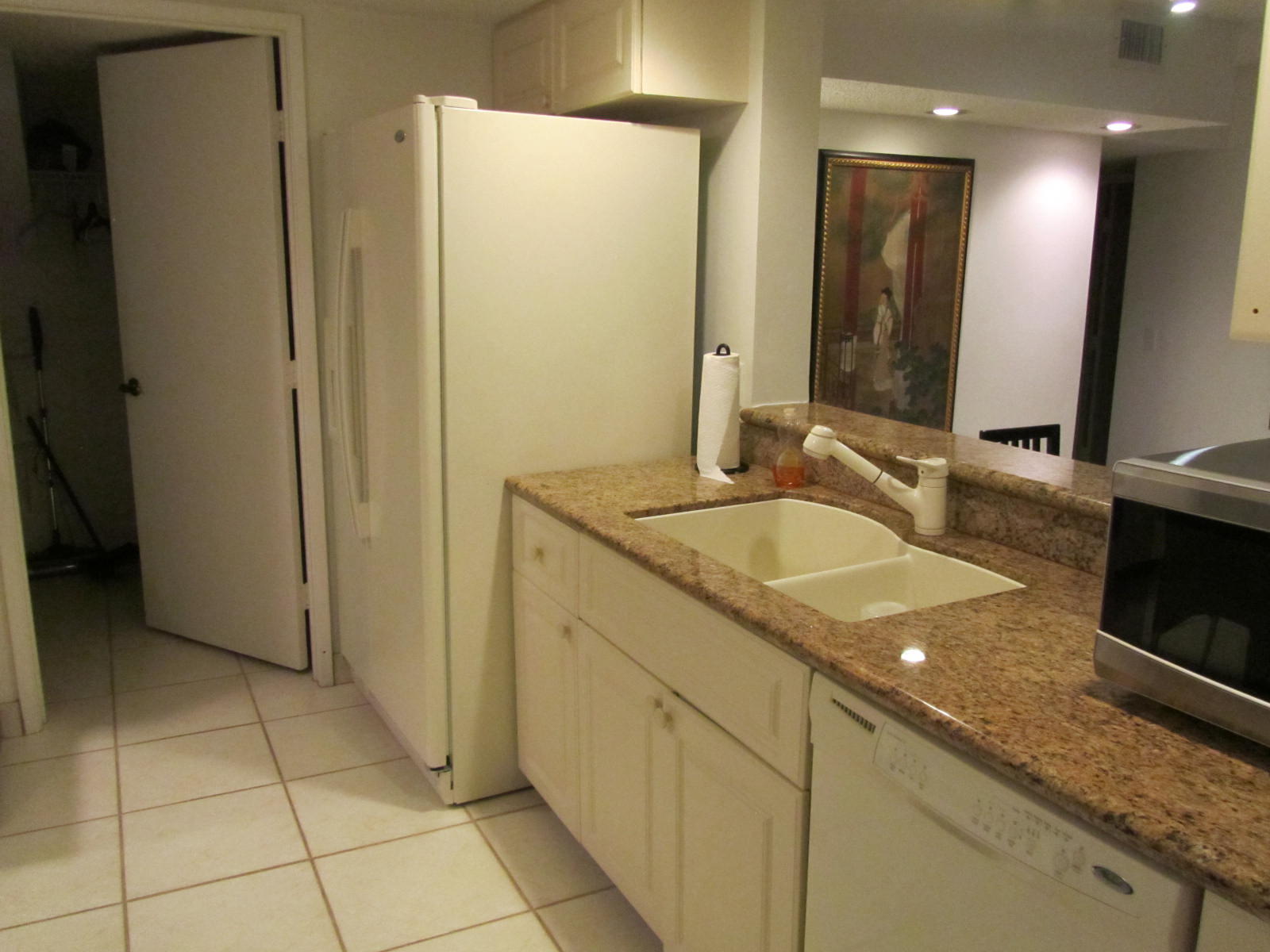 7875 La Mirada Drive Boca Raton, FL 33433 - Photo 8 of 16 Kitchen