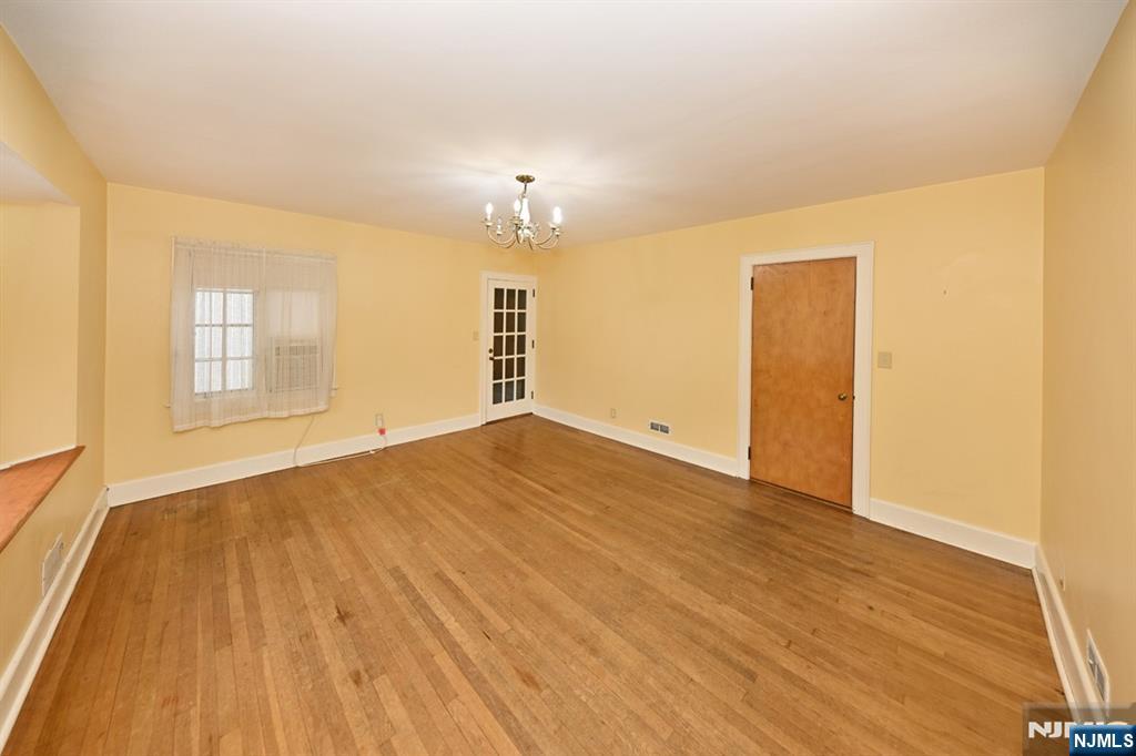 115 Center Street Pompton Lakes, NJ 07442 - Photo 6 of 22