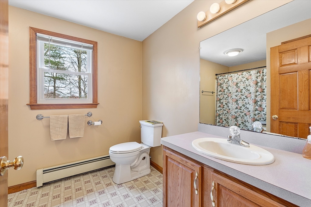 18 Prouty Lane Rutland, MA 01543 - Photo 24 of 40