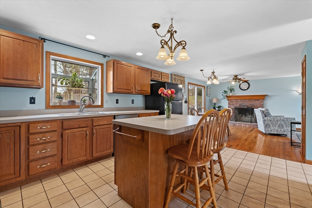 18 Prouty Lane Rutland, MA 01543 - Photo 4 of 40