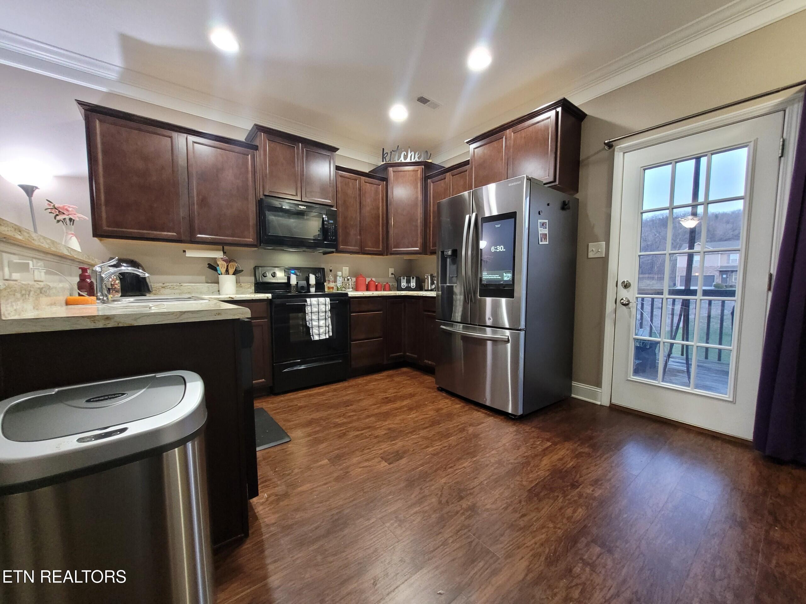 2312 Denham Way Powell, TN 37849 - Photo 2 of 8 1000034566