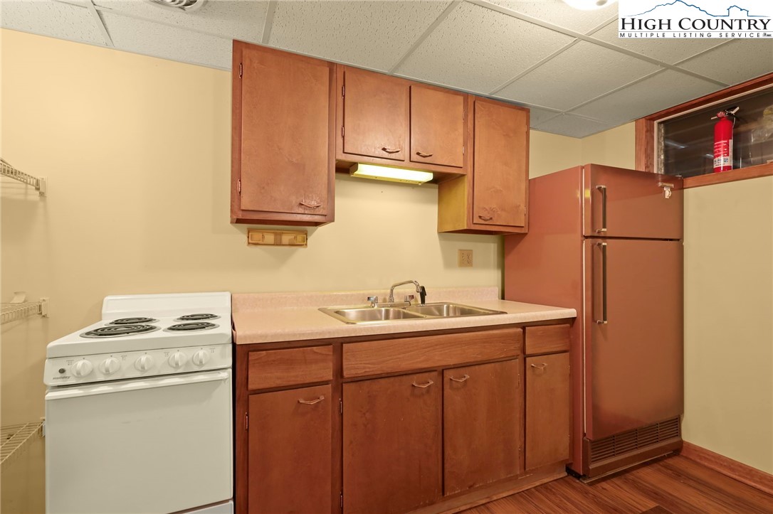 171 Jenny Lane Boone, NC 28607 - Photo 37 of 50 a utility room with dryer and washer