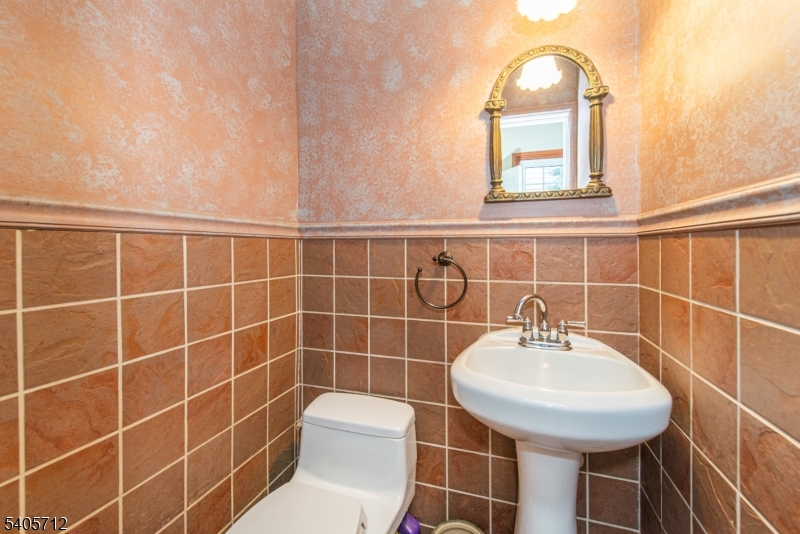 479 Grove Street Montclair, NJ 07043 - Photo 10 of 24